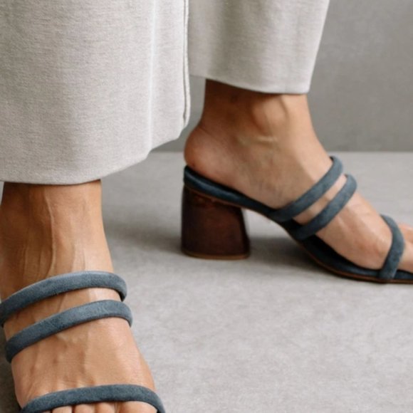 Alohas Indiana Grey Sandal - Picture 2 of 3